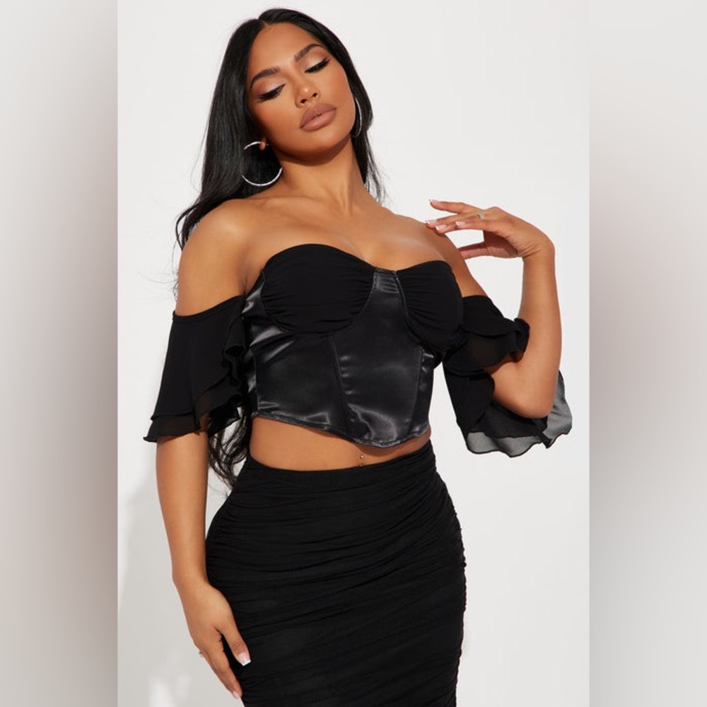Fashion Nova Black Ruffled Bustier 

Focusing On Myself Corset Top - Black